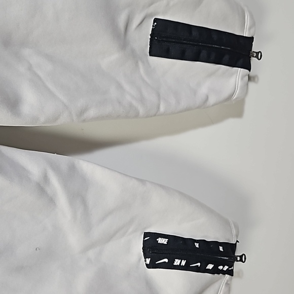 Nike Women’s Sweat Pants Bottom Zip White and Black Size Medium Drawstring - Picture 6 of 11